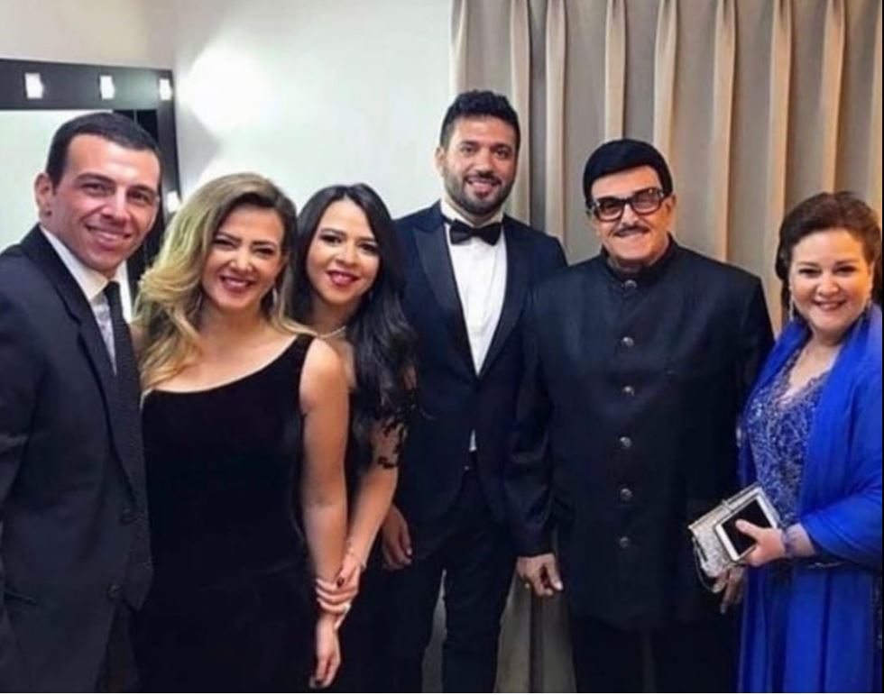 إيمي ودنيا سمير غانم في الذكرى السنوية لوالدهما: كل يوم صعب عليا إنت معايا في كل لحظة